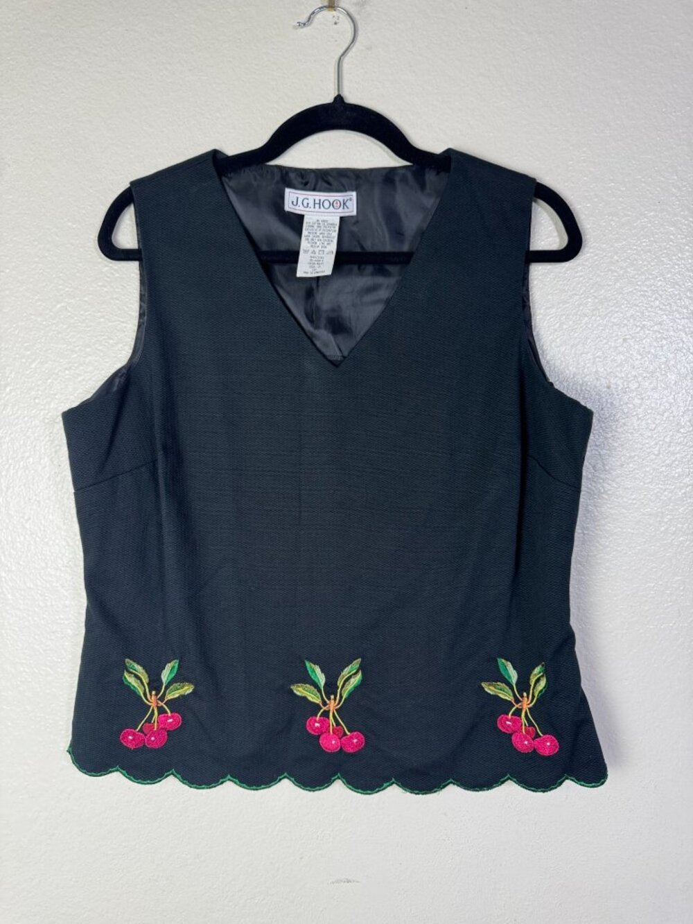 Vintage J.G. Hook Black Sleeveless Top Cherry Embroidery Scalloped Hem Size 14